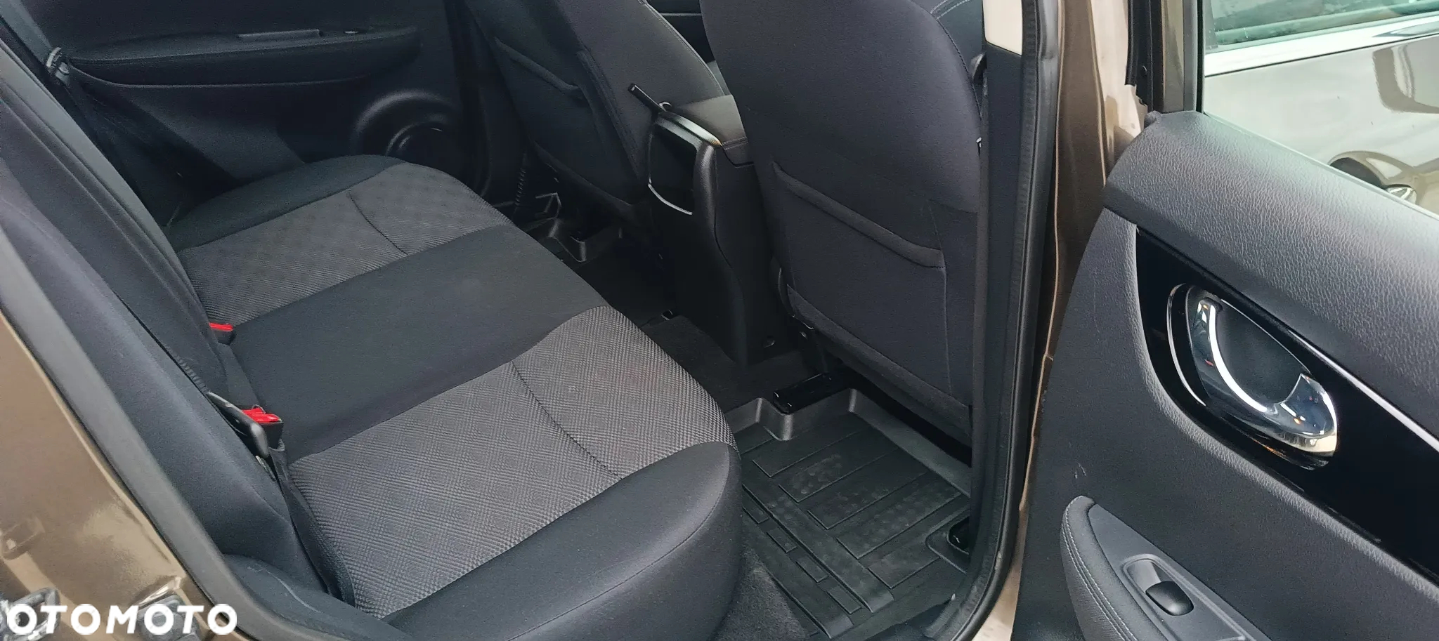 Nissan Qashqai 1.6 dCi ALL-MODE 4x4i PREMIER - 21