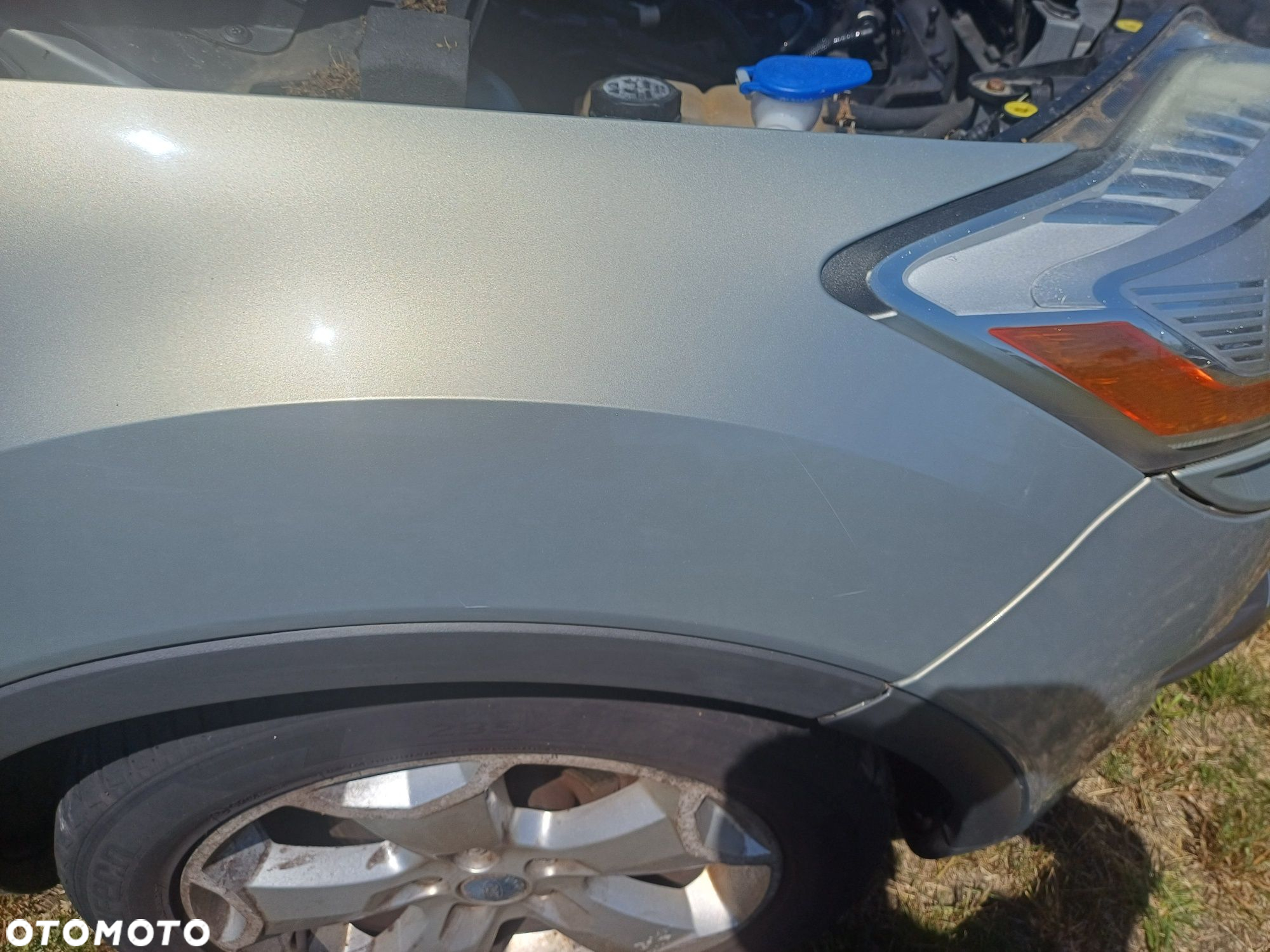 Błotnik przedni prawy lub lewy Ford Kuga Mk 1 kolor P8 - 3