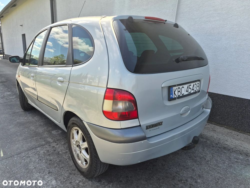Renault Scenic 1.9 dCi Authentique - 18