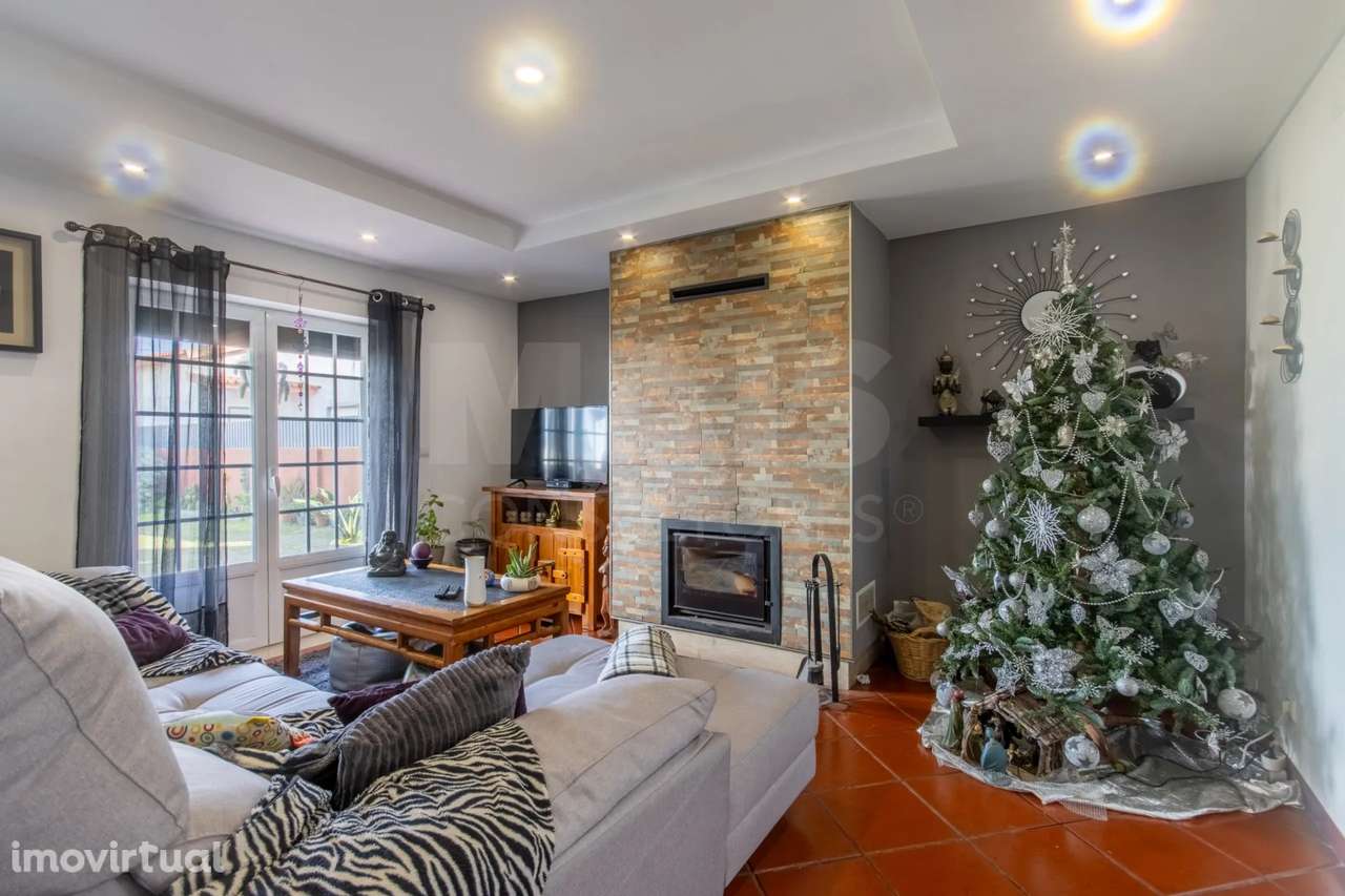 Moradia térrea T4 com anexo e 5.000 m2 de terreno em Geraldes - Grande imagem: 3/50