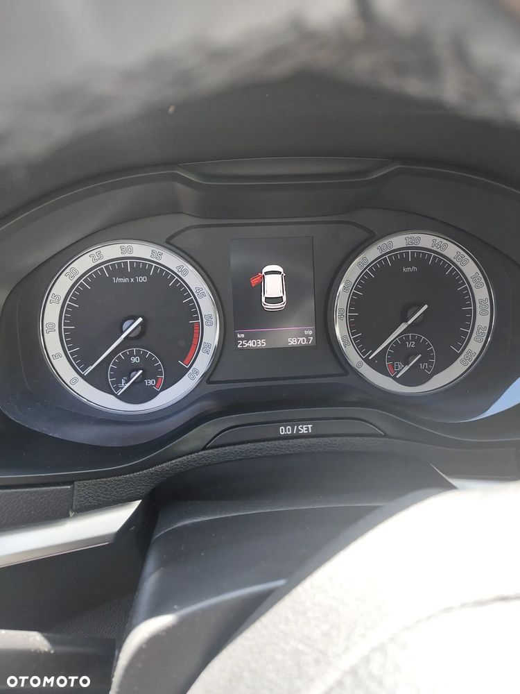 Skoda Karoq 2.0 TDI SCR 4x4 Style DSG - 8