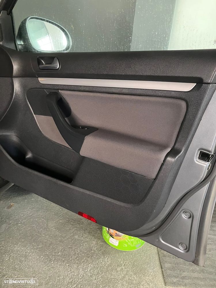 VW Golf Variant 1.6 TDi Confortline - 14