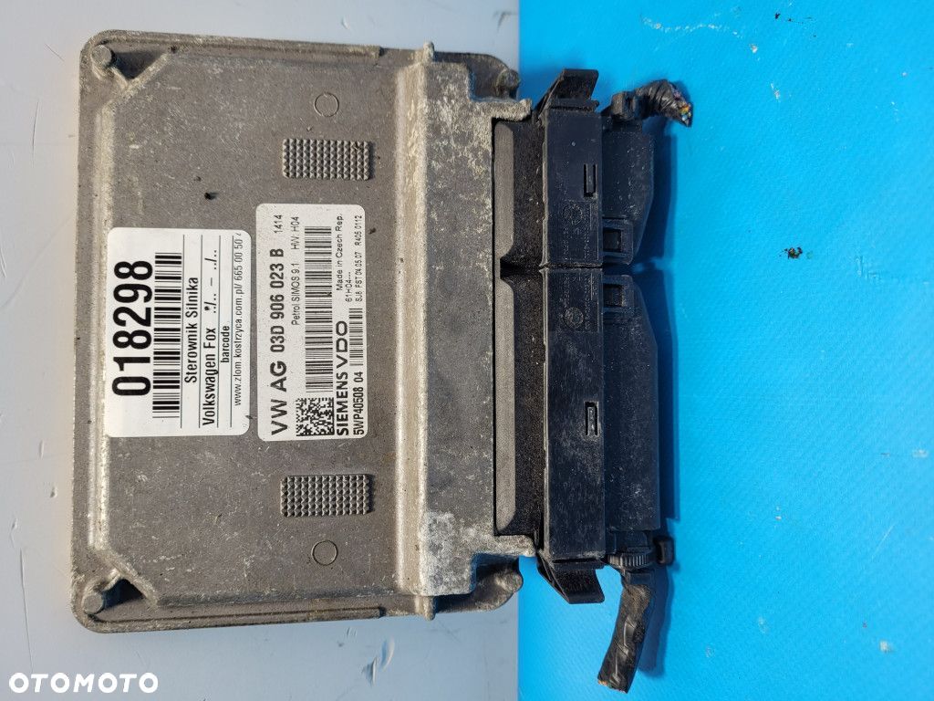 VW FOX 1.2  STEROWNIK SILNIKA 03D906023B - 1