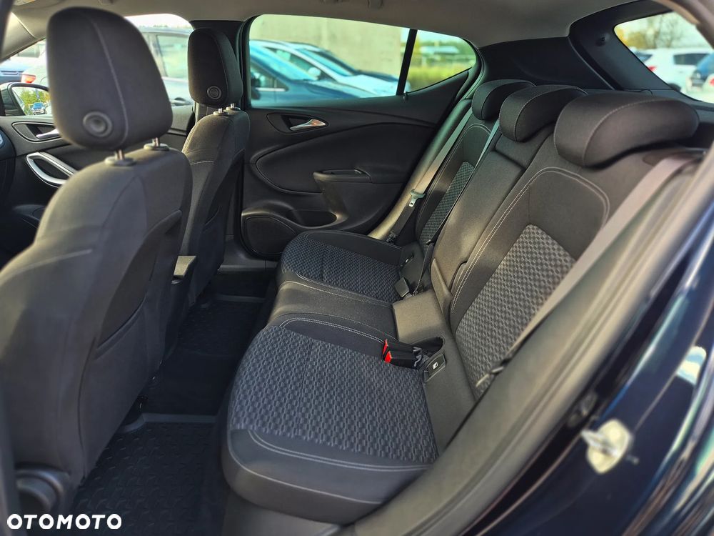 Opel Astra 1.4 Turbo Business - 19