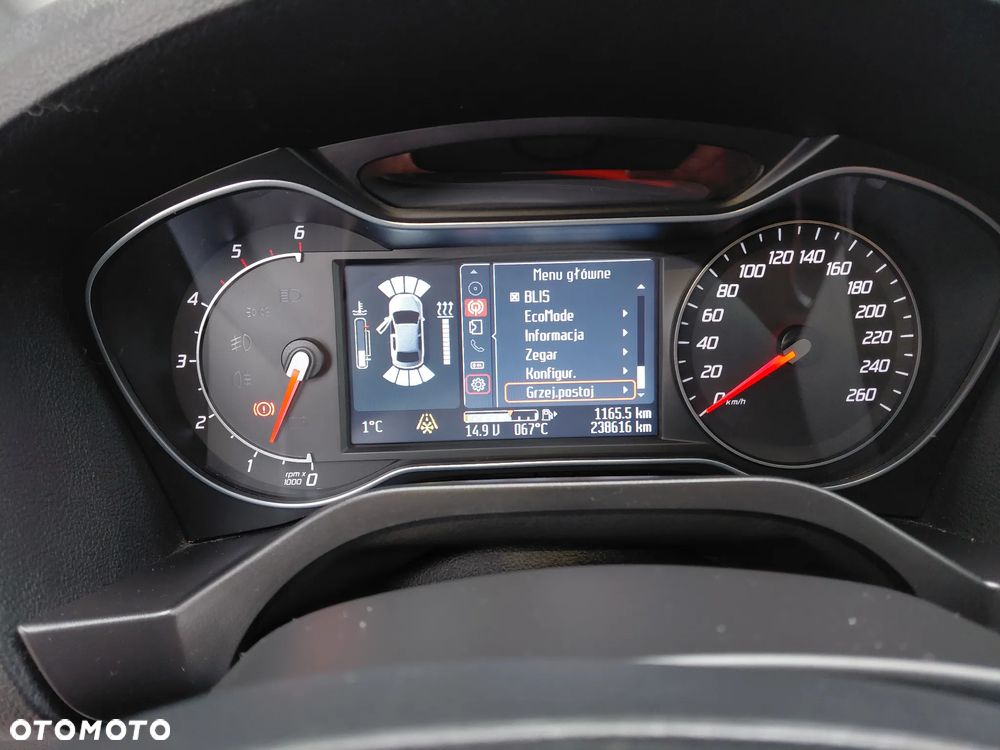 Ford S-Max 2.0 TDCi DPF Titanium X - 26