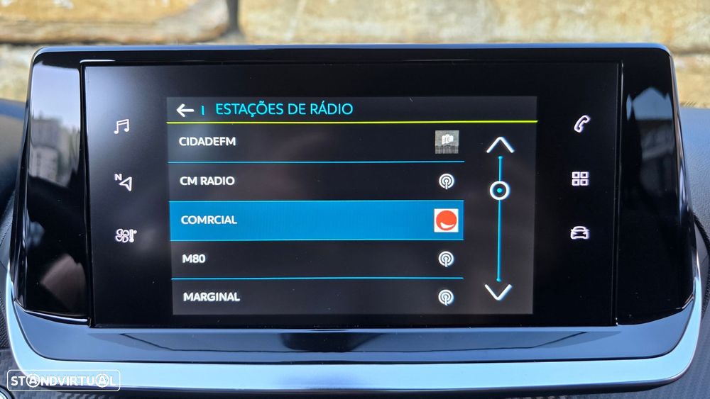 Peugeot e-208 Allure Pack - 39