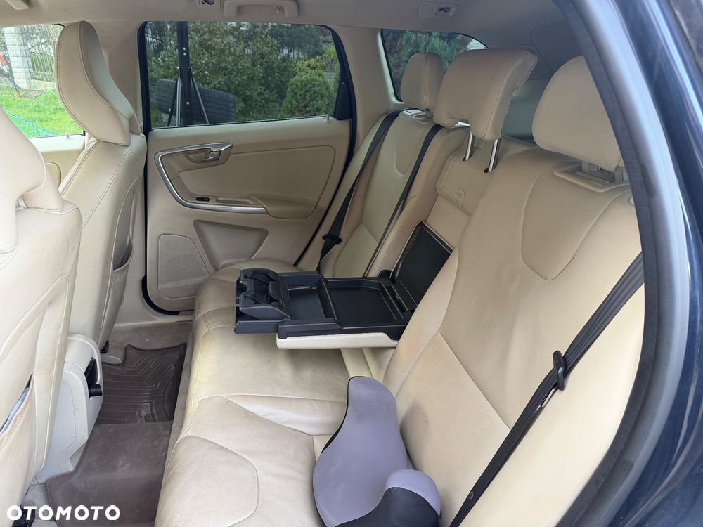 Volvo XC 60 T6 AWD Kinetic - 21