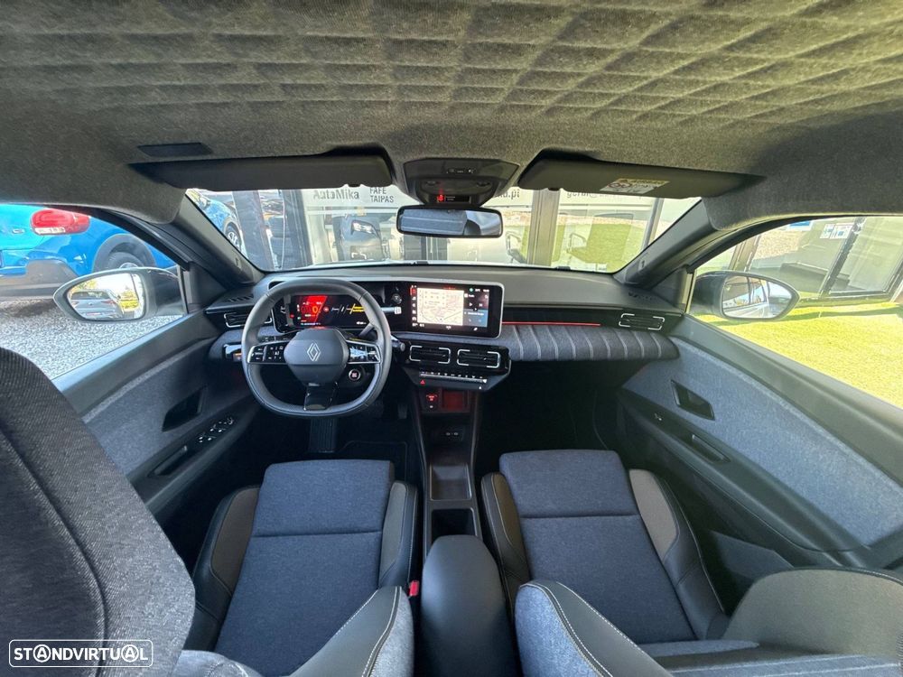 Renault 5 E-Tech 2025 photo 3