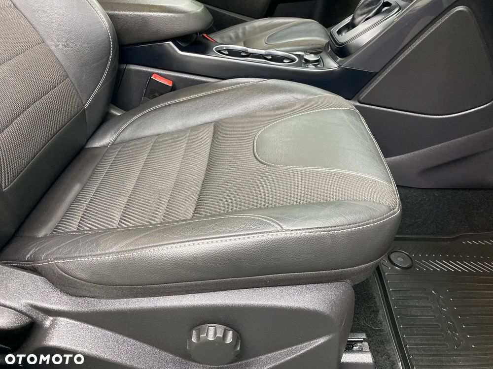 Ford Kuga 1.5 EcoBoost 4x4 Titanium - 17