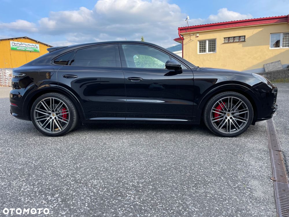 Porsche Cayenne Coupe GTS - 11