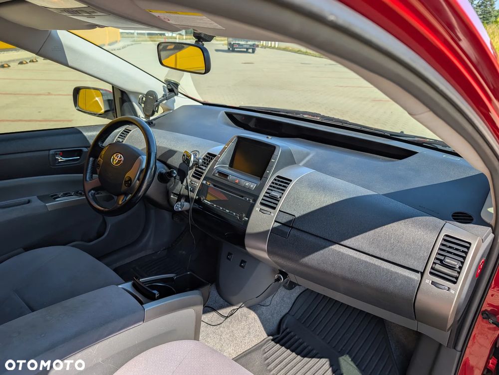 Toyota Prius 1.5 VVT-i Sol - 17