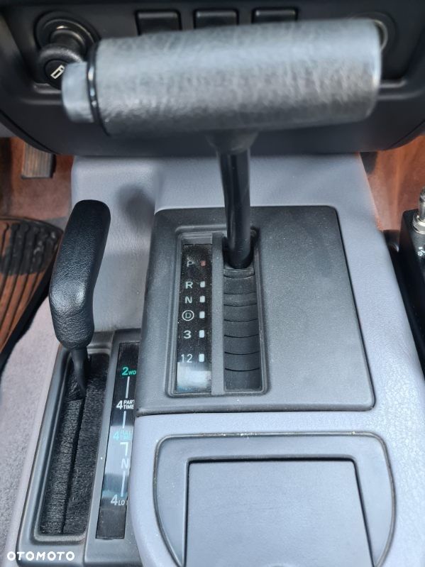 Jeep Cherokee 4.0 - 12