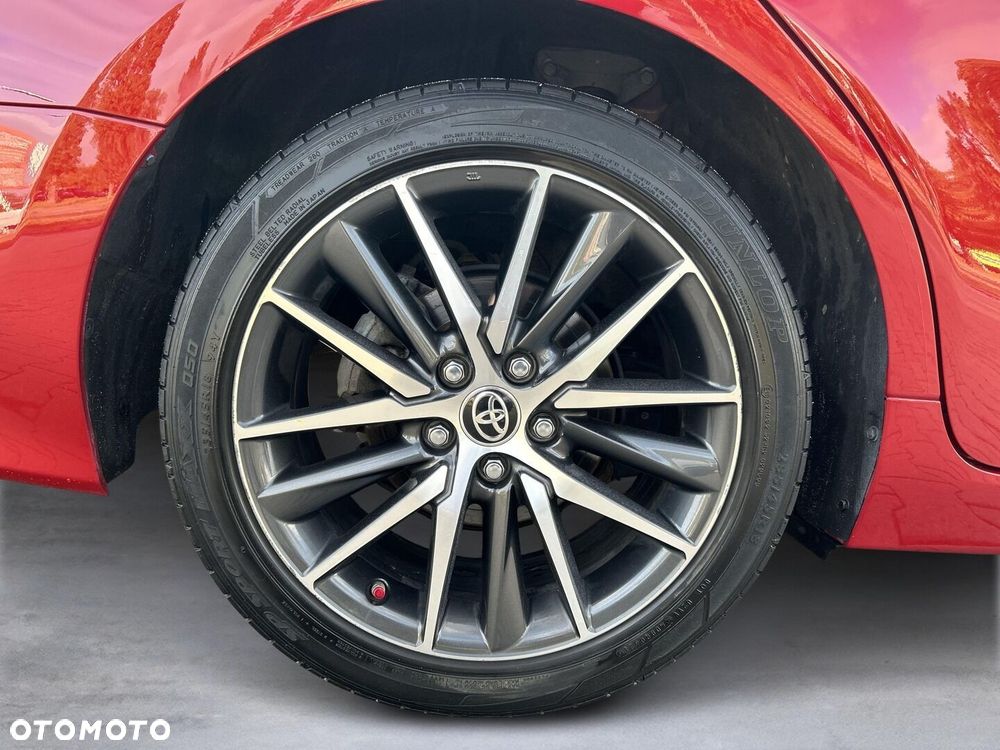 Toyota Camry 2.5 Hybrid Executive CVT - 32
