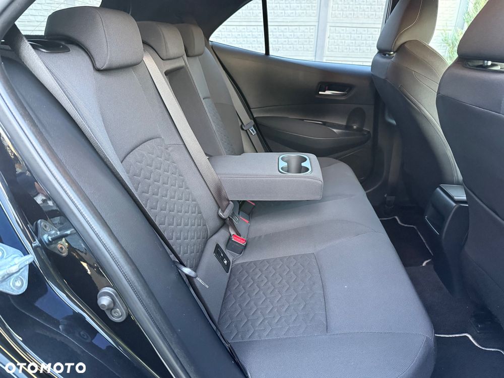 Toyota Corolla 1.8 Hybrid Comfort - 28