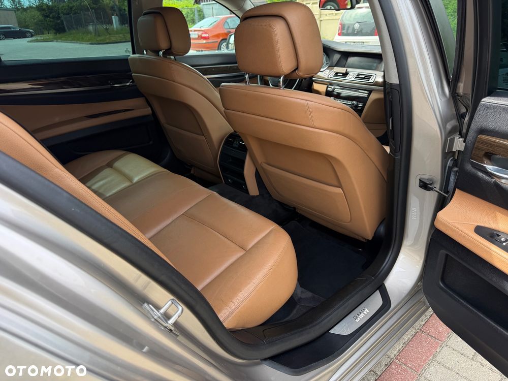 BMW Seria 7 740d xDrive - 7