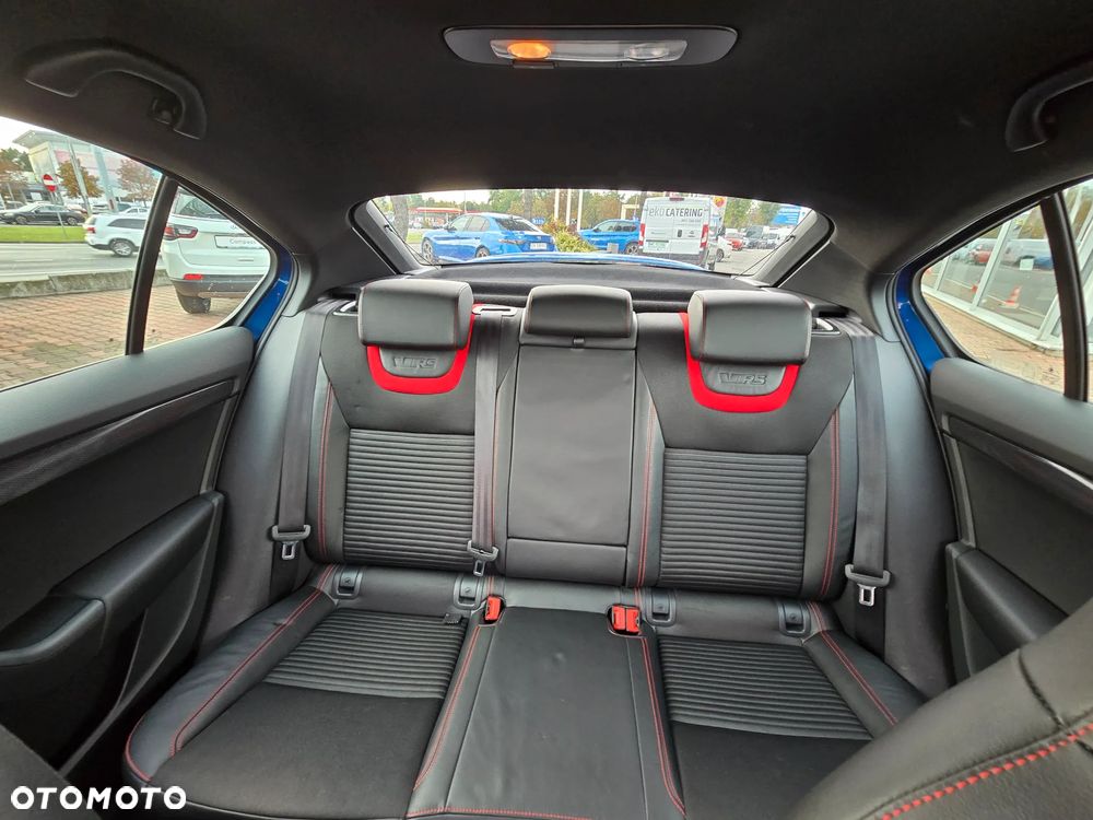 Skoda Octavia 2.0 TSI RS - 28