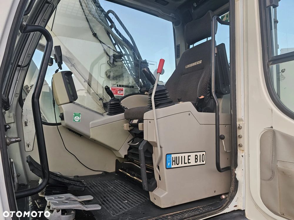 Liebherr compact 924 - 12
