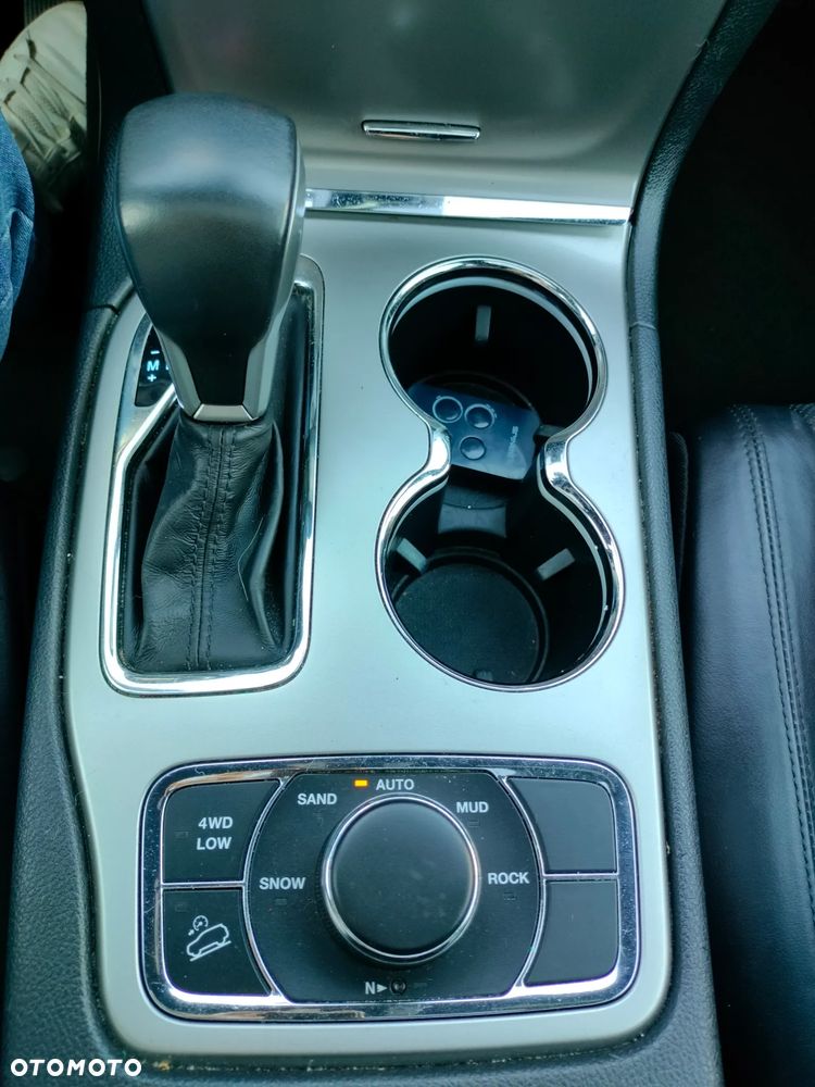Jeep Grand Cherokee - 17
