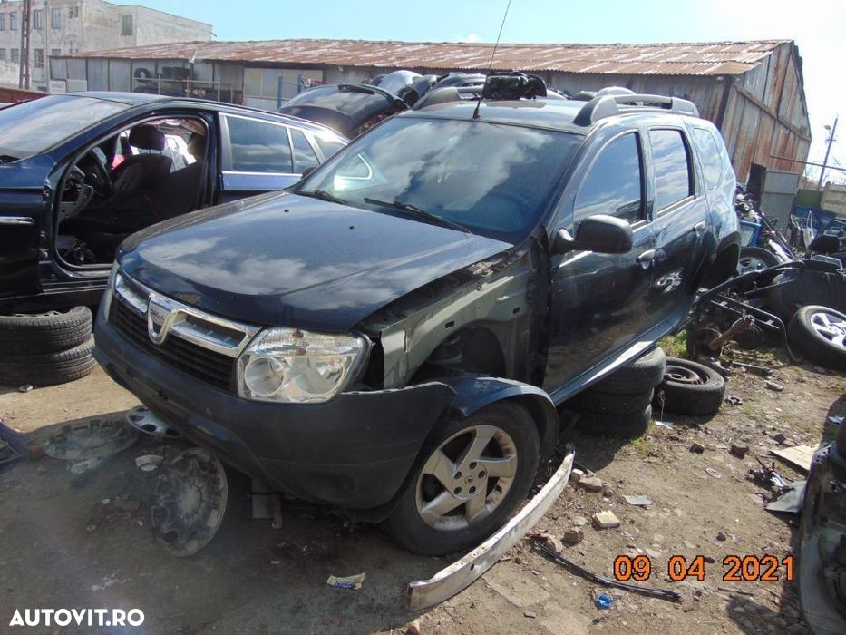 Dezmembrez Dacia Duster 1.5dci 2x4 tractiune fata 2010-2016 cutie manu - 1