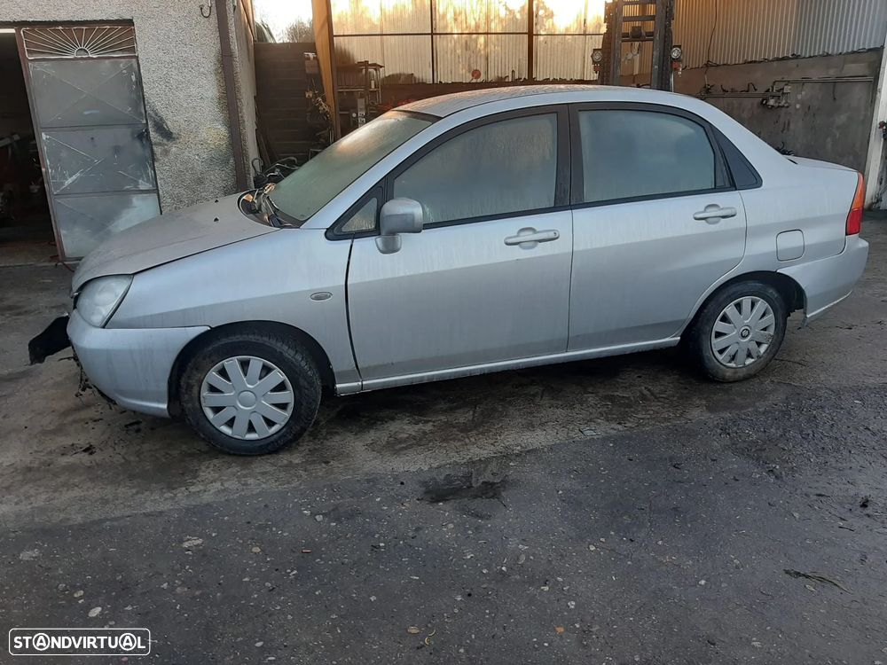 Suzuki Liana para peças - 3