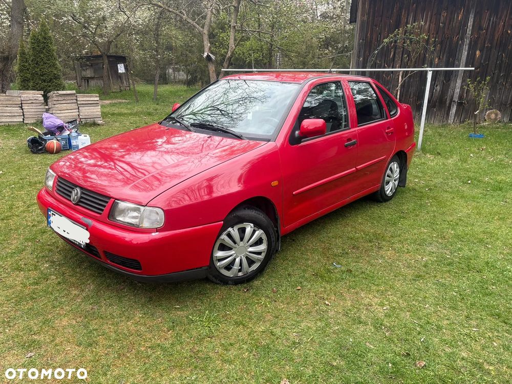Volkswagen Polo - 1