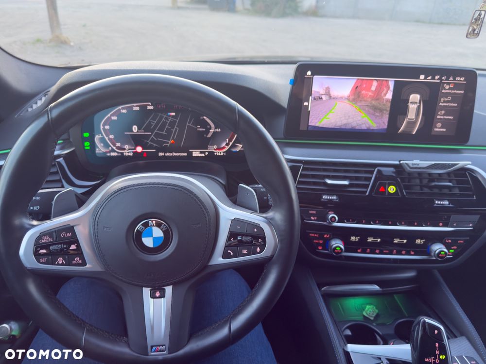 BMW Seria 5 530d xDrive mHEV M Sport sport - 4