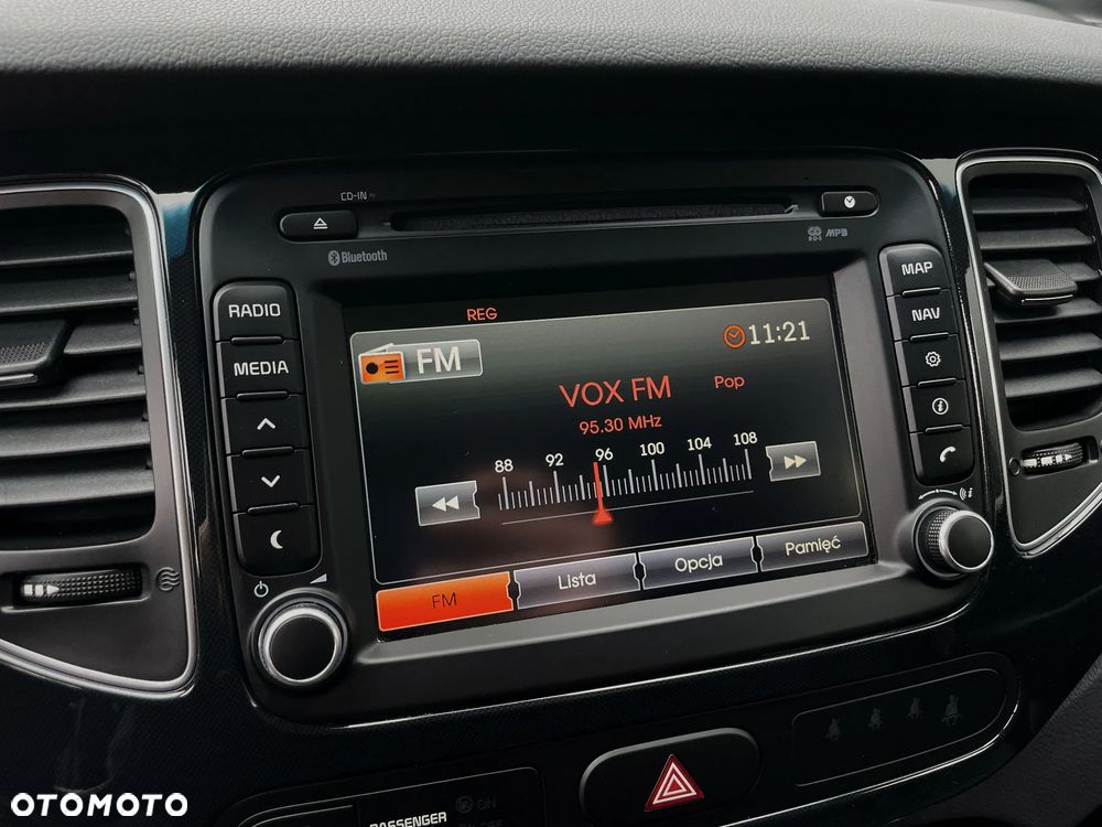 Kia Carens 1.6 GDI Attract - 25