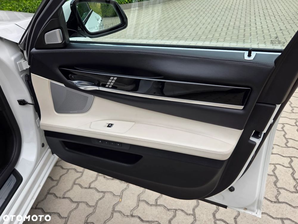 BMW-ALPINA B7 - 32