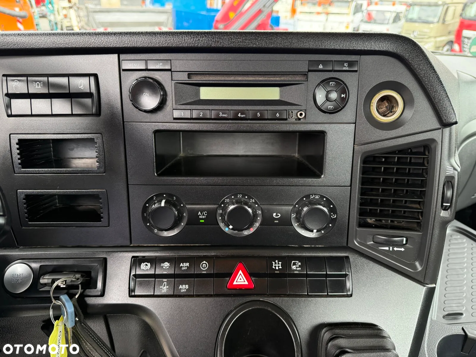 Mercedes-Benz AROCS 4158 8x4 EURO6 HAKOWIEC PALFINGER - 10