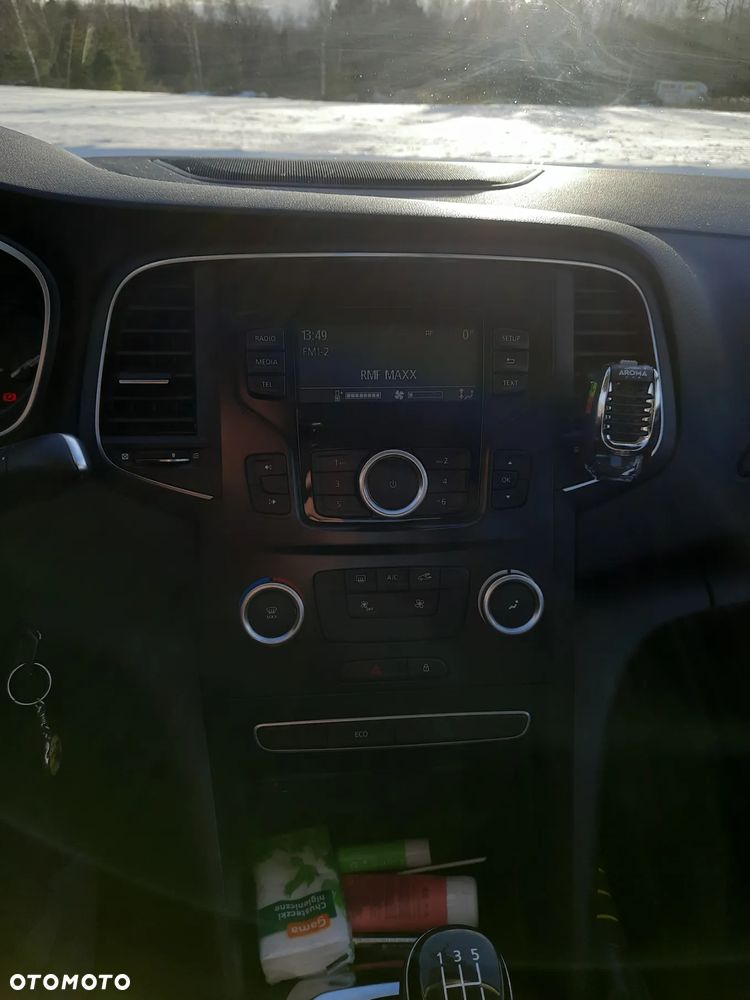 Renault Megane 1.6 SCe Zen - 9