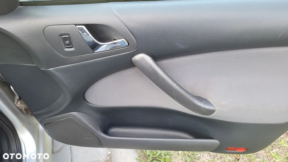 Skoda Octavia 1.6 Tour - 23