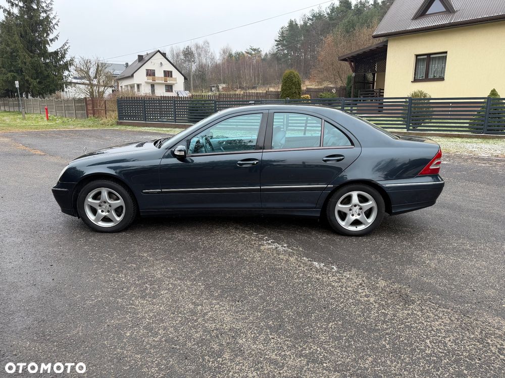 Mercedes-Benz Klasa C 220 T CDI Avantgarde - 7