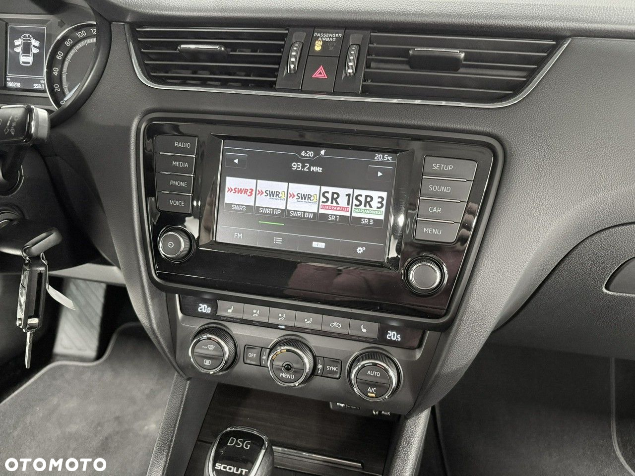Skoda Octavia Combi 2.0 TDI 4x4 DSG Scout - 17