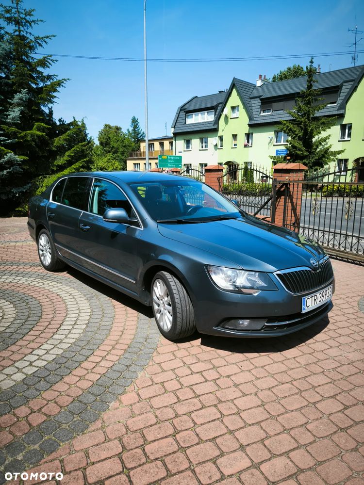 Skoda Superb 2.0 TDI 4x4 Elegance - 1