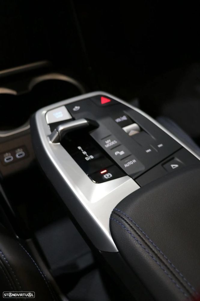 BMW iX2 eDrive20 Pack Desportivo M Pro - 14