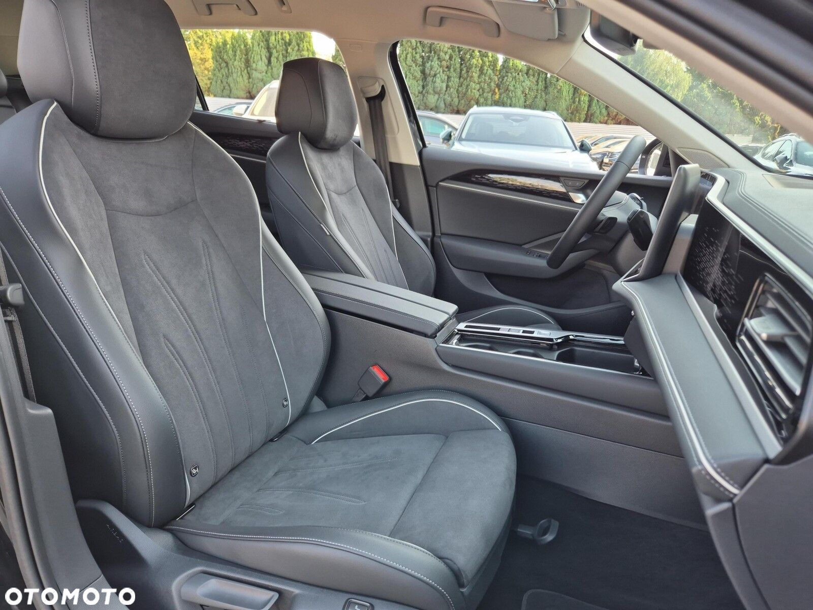 Volkswagen Passat - 13