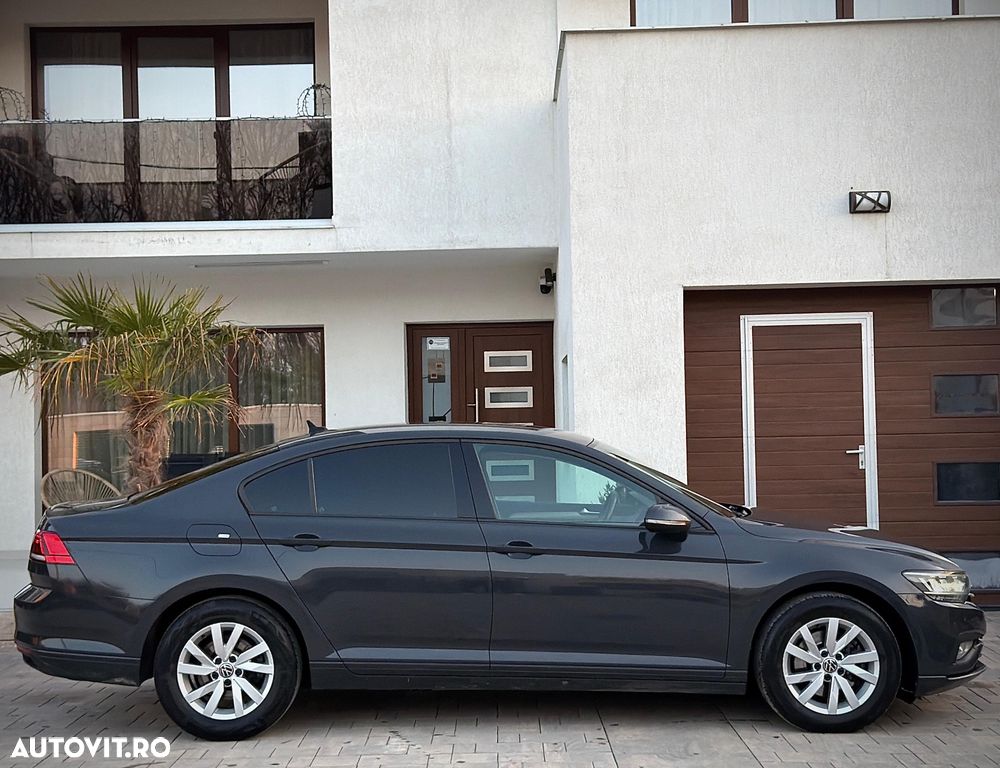 Volkswagen Passat 2.0 TDI SCR DSG Highline - 12
