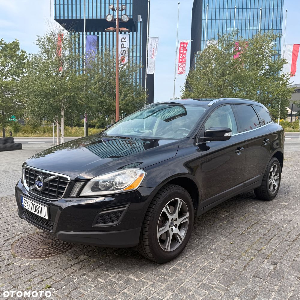 Volvo XC 60 D5 AWD Momentum - 1
