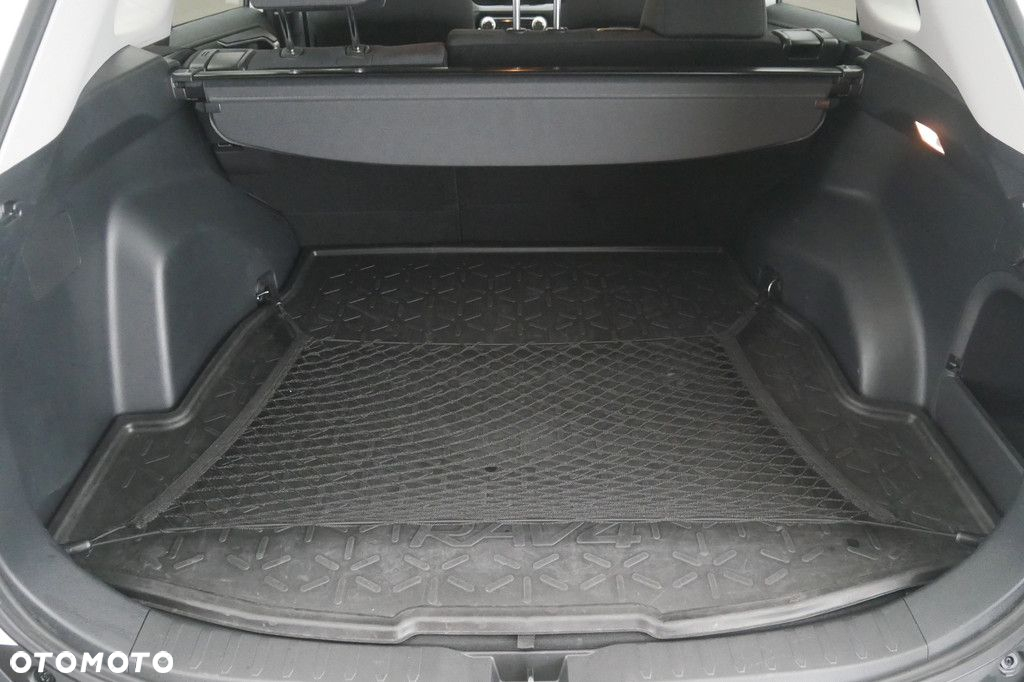 Toyota RAV4 - 16