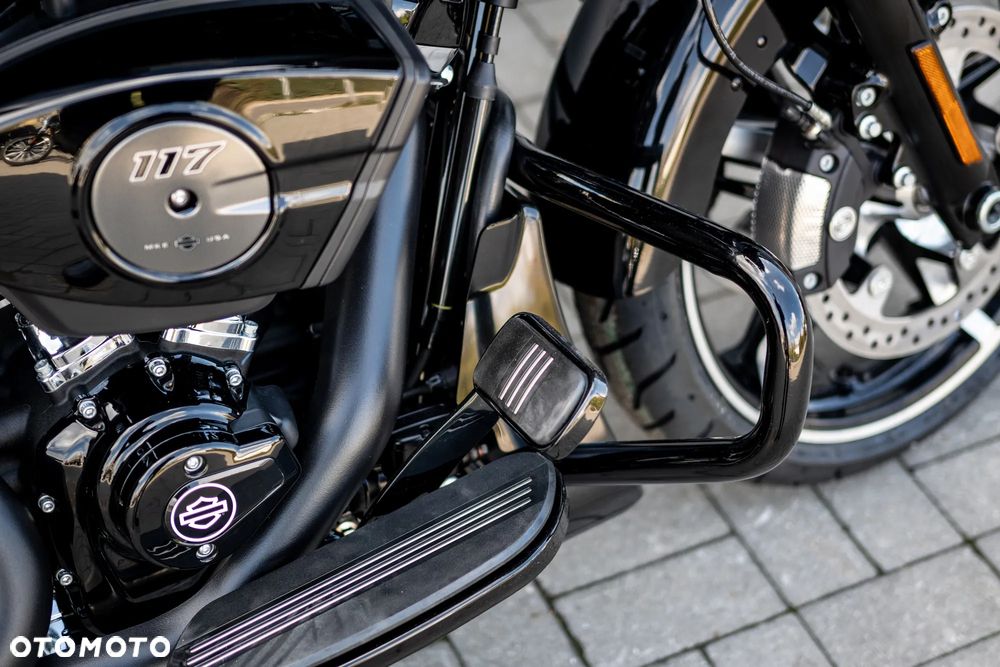 Harley-Davidson Touring Street Glide - 20