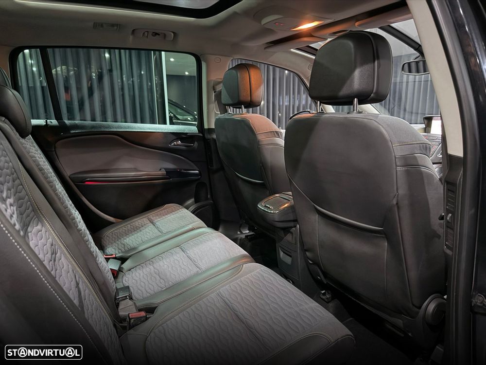 Opel Zafira 2.0 CDTi Executive - 30