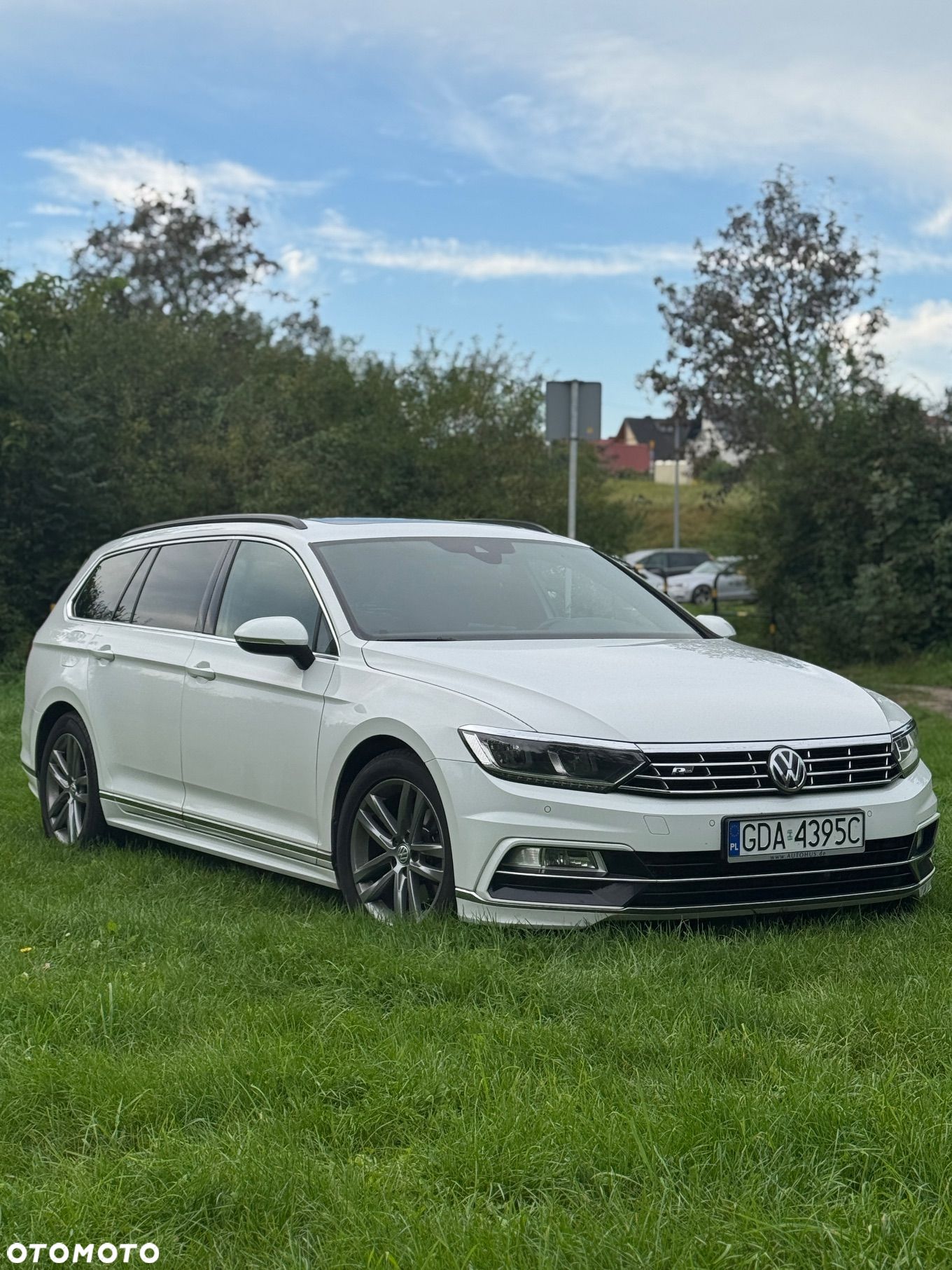 Volkswagen Passat 2.0 TDI (BlueMotion Technology) DSG Highline - 1