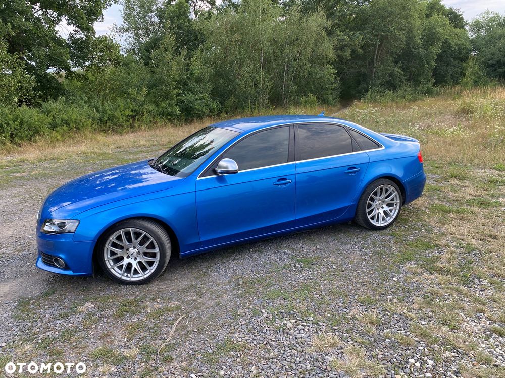 Audi A4 Limousine - 12
