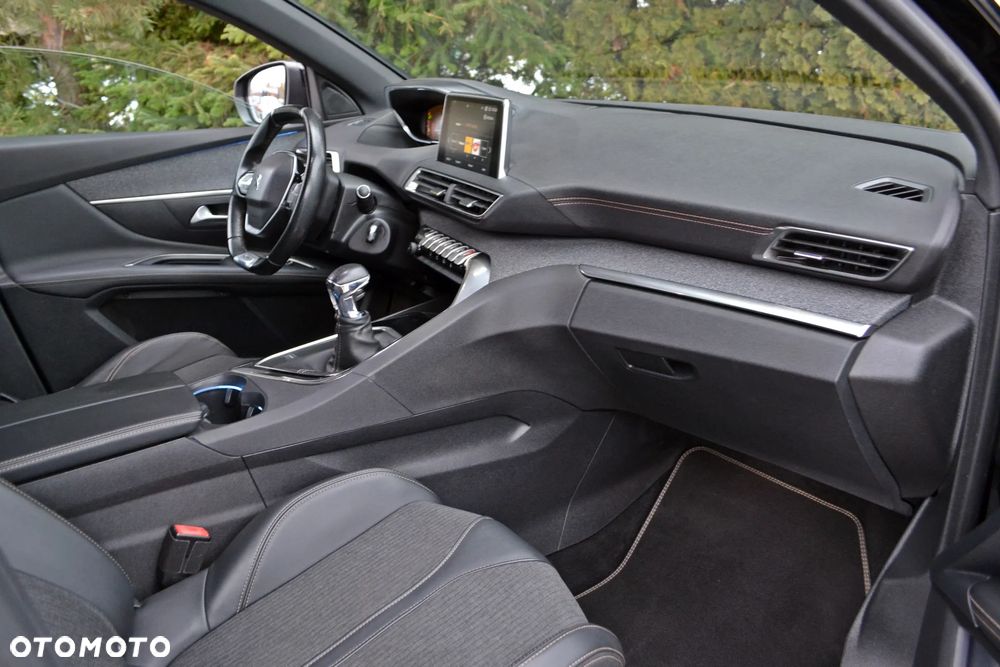 Peugeot 3008 1.2 PureTech GT S&S - 24