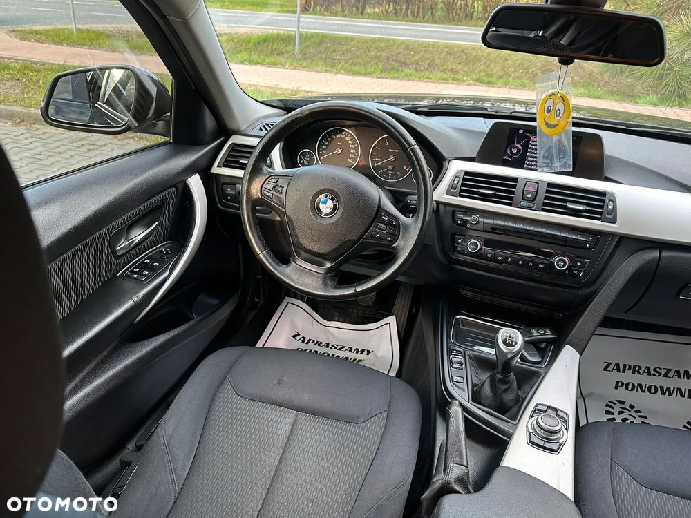 BMW Seria 3 320d xDrive DPF Edition Exclusive - 10
