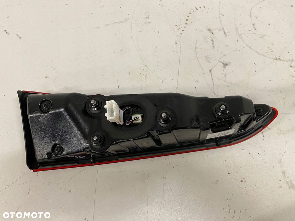 HYUNDAI KONA LAMPA LED PRAWA TYŁ TYLNA W KLAPE - 5