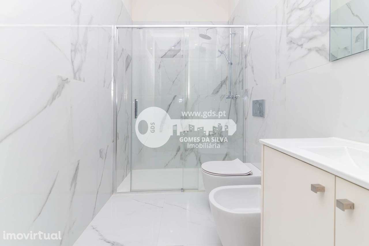 Apartamento T1 - 2º piso frente - Grande imagem: 4/23