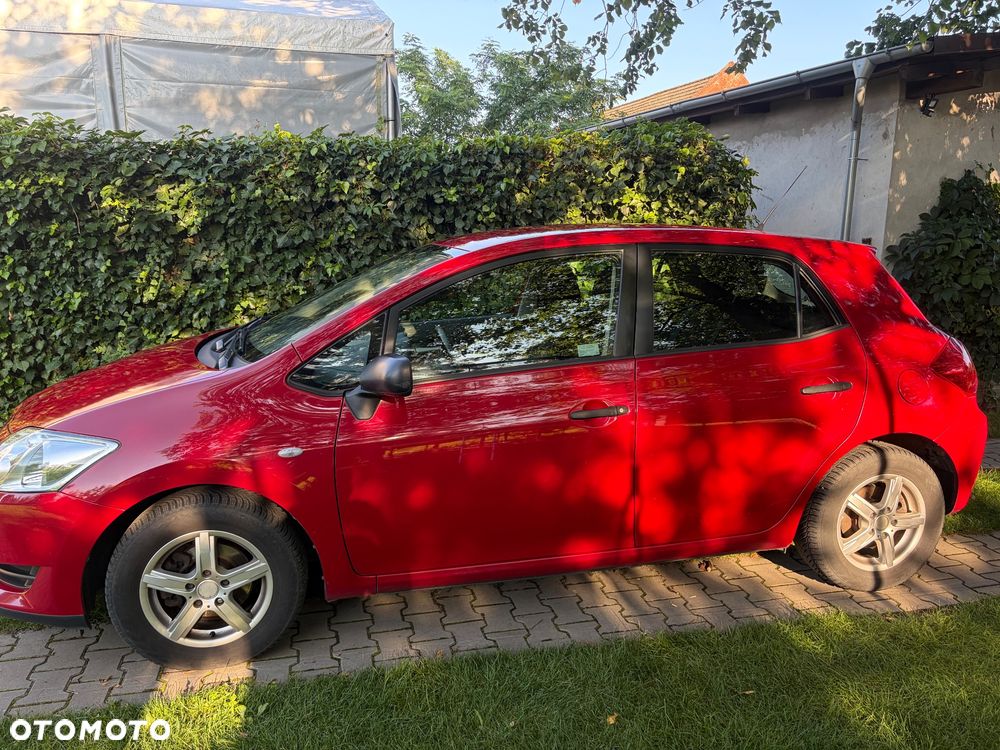 Toyota Auris 1.4 VVT-i Terra - 2