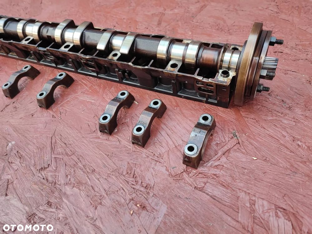 BMW E38 / E39 / E46 / E60 / E85 / E83 / Z3  ORYGINALNY WAŁEK ROZRZĄDU SSĄCY DO SILNIKÓW GAMY M52B20TU / M52B25TU / M52B28TU / ORAZ M54B22 / M54B25 + PODSTAWA WAŁKA. O NR: 1 438 079 OEM  W BARDZO DOBRYM STANIE TECHNICZNYM. - 2