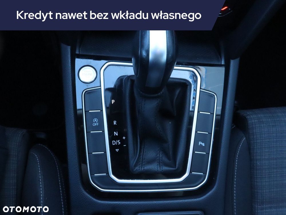 Volkswagen Passat - 19